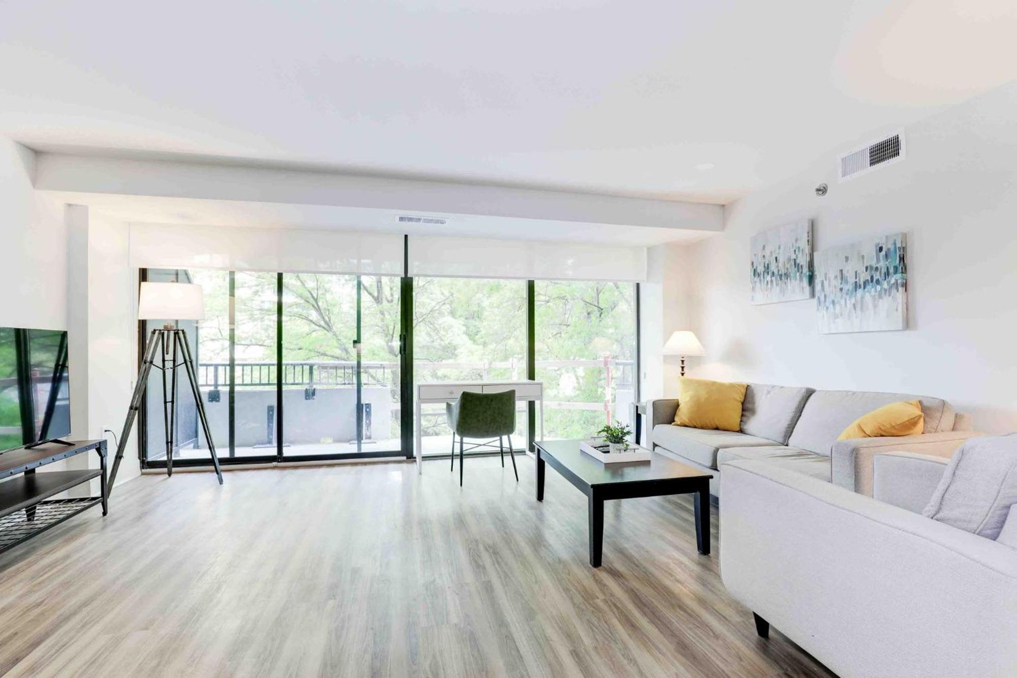 2Br Executive Apartment With Spacious Layout Арлингтон Экстерьер фото