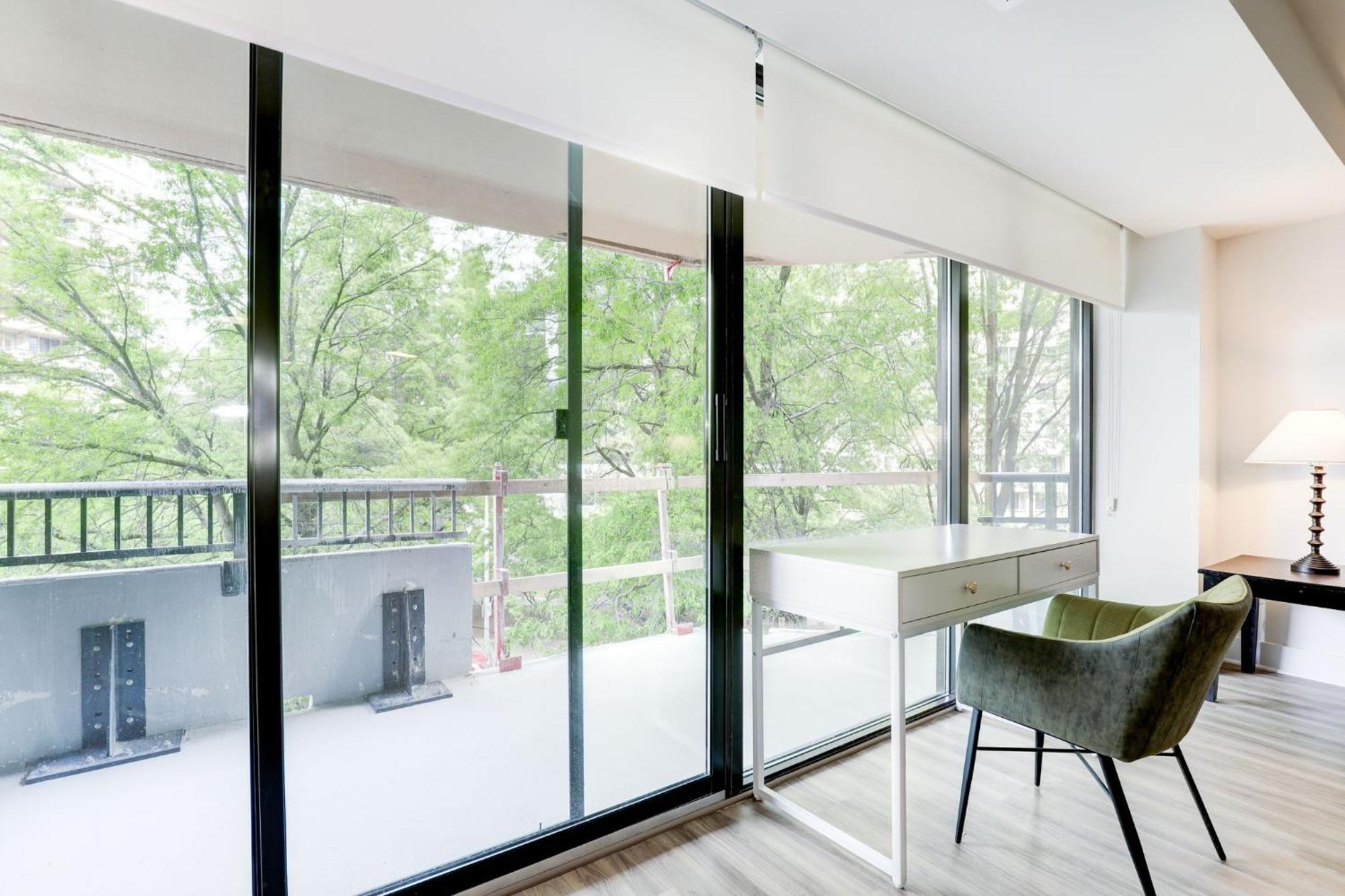 2Br Executive Apartment With Spacious Layout Арлингтон Экстерьер фото